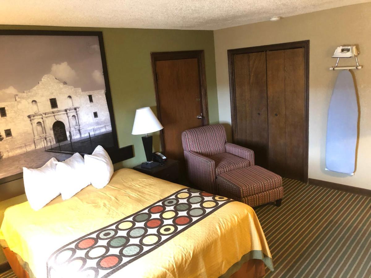 Super 8 By Wyndham Harrison Ar Motel Exterior foto